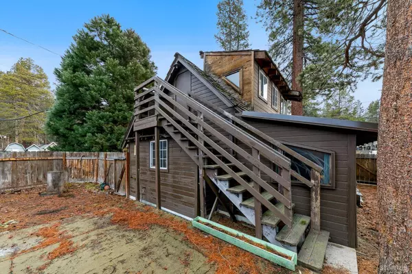 1060 Wildwood Avenue, South Lake Tahoe, CA 96150