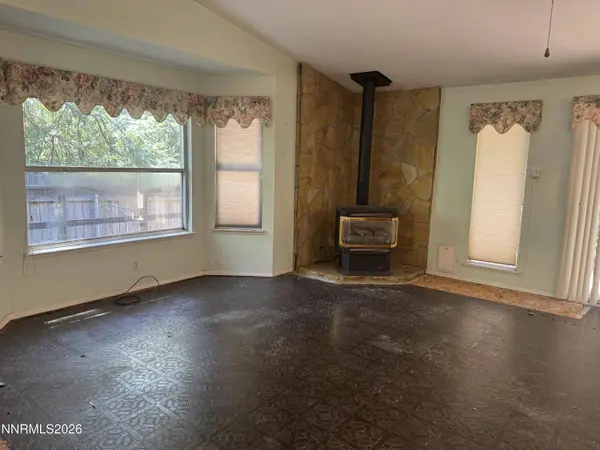 6001 Calico CT, Pollock Pines, CA 95726