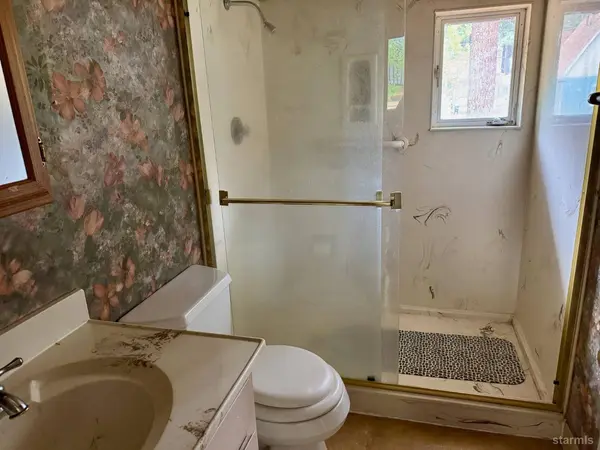 1184 Stockton Avenue, South Lake Tahoe, CA 96150