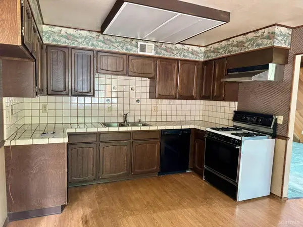 1184 Stockton Avenue, South Lake Tahoe, CA 96150