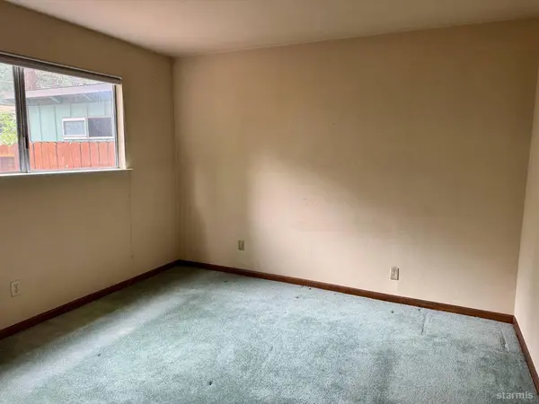 1184 Stockton Avenue, South Lake Tahoe, CA 96150