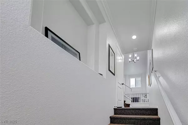 5221 Tropical Peach DR, Las Vegas, NV 89118