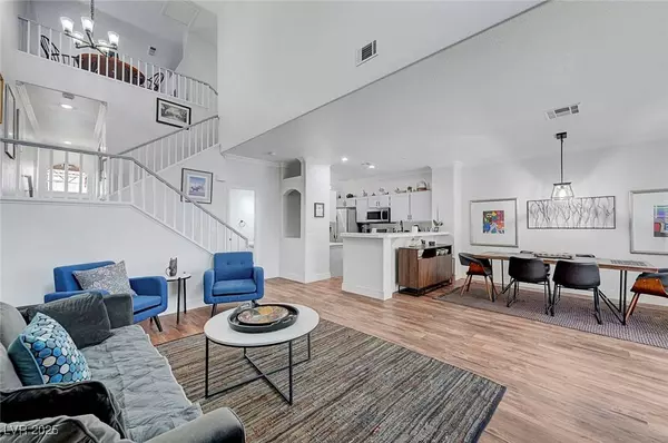 5221 Tropical Peach DR, Las Vegas, NV 89118