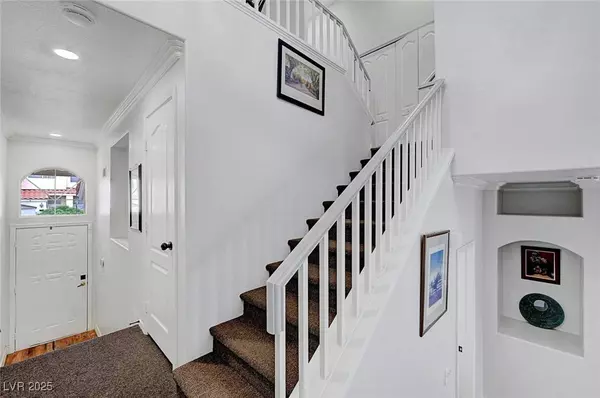 5221 Tropical Peach DR, Las Vegas, NV 89118