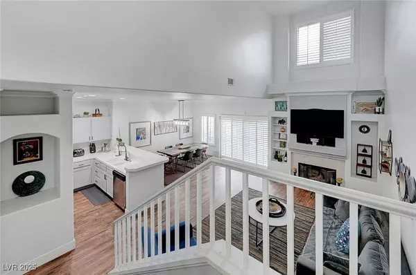 5221 Tropical Peach DR, Las Vegas, NV 89118