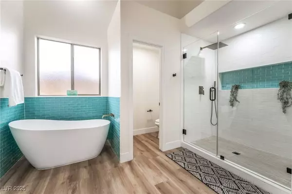 1901 Rolling Dunes CT, Las Vegas, NV 89117