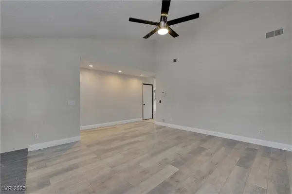 4483 Fernbrook RD, Las Vegas, NV 89103