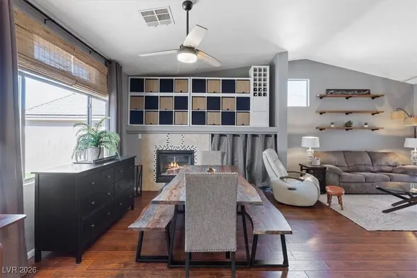 1100 Blitzen DR, Henderson, NV 89012