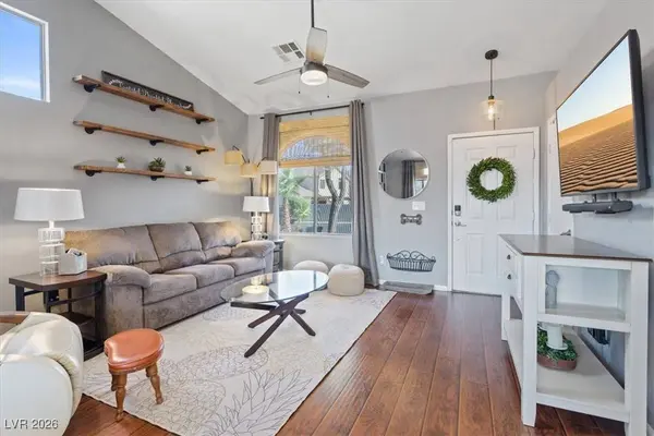 1100 Blitzen DR, Henderson, NV 89012