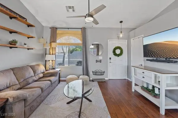 1100 Blitzen DR, Henderson, NV 89012