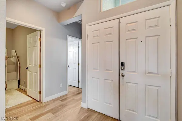 8284 Aurora Peak AVE, Las Vegas, NV 89131