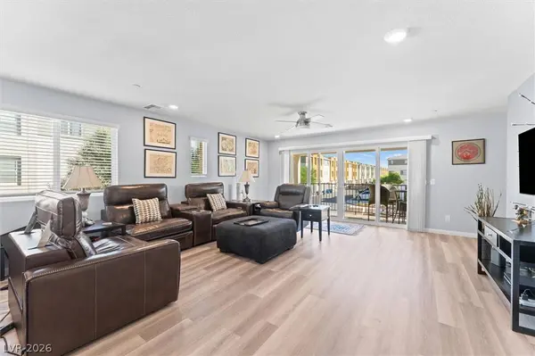 10059 Dazzling Sunrays AVE, Las Vegas, NV 89129