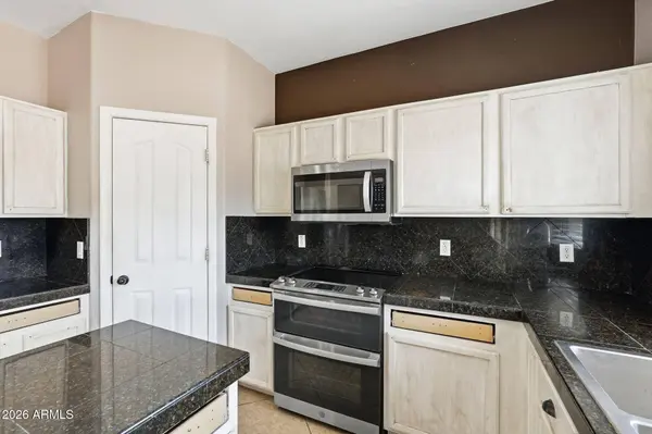 10726 E WALLFLOWER Lane, Florence, AZ 85132