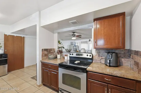 7457 E Beverly Dr, Tucson, AZ 85710