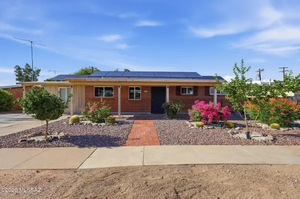 7457 E Beverly Dr
