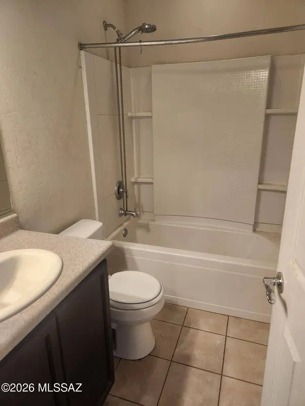 34360 S Miner Rd, Red Rock, AZ 85145
