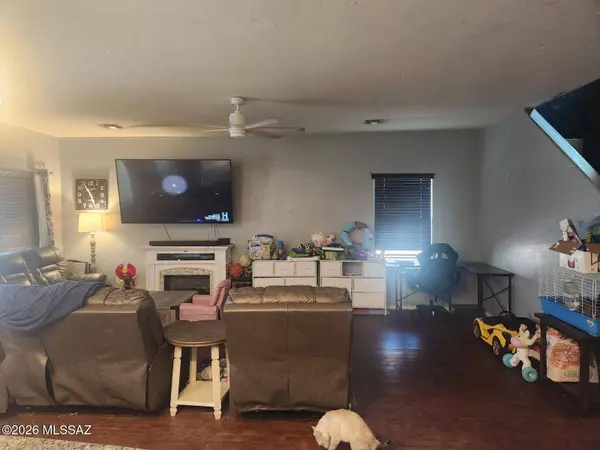 34360 S Miner Rd, Red Rock, AZ 85145