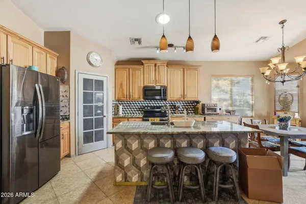 1774 W GREEN TREE Drive, San Tan Valley, AZ 85144