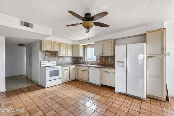 4044 E Dawson Rd, Sahuarita, AZ 85629