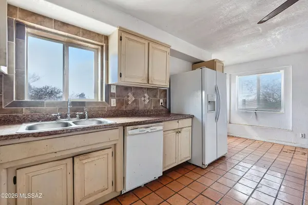 4044 E Dawson Rd, Sahuarita, AZ 85629