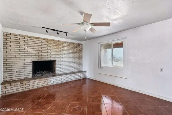 4044 E Dawson Rd, Sahuarita, AZ 85629