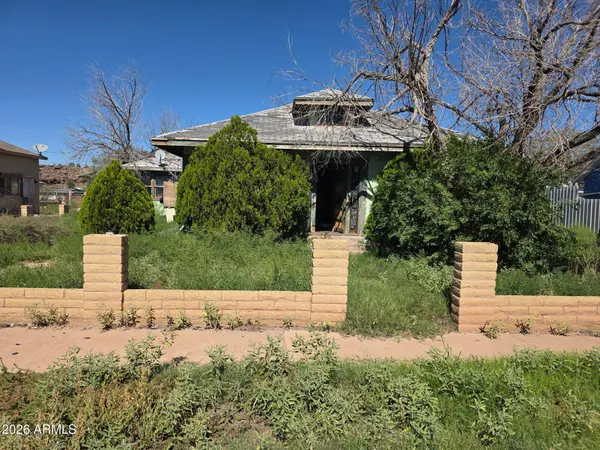 220 W ERIE Street