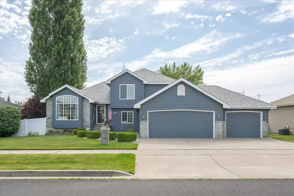 10711 N Iroquois Dr, Spokane, WA 99208