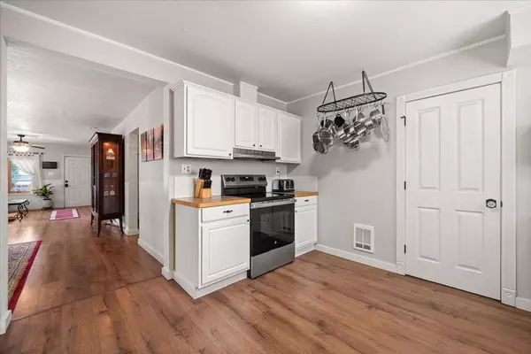 413 S Warren Ave, Newport, WA 99156