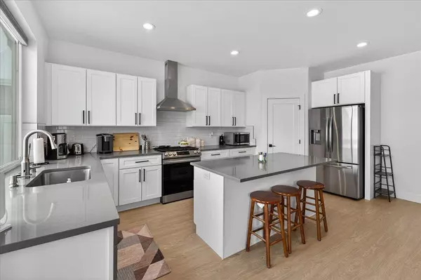 842 Greenfield Rd, Cheney, WA 99004