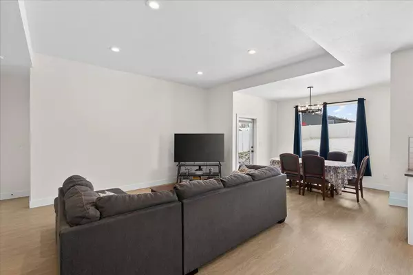 842 Greenfield Rd, Cheney, WA 99004