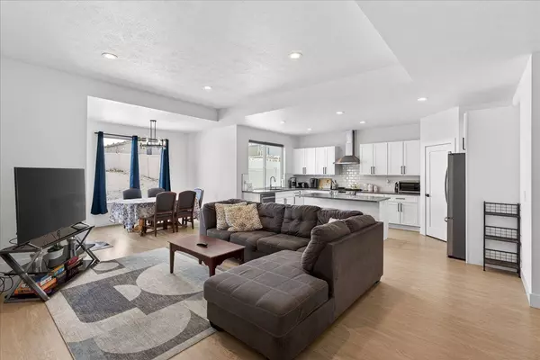 842 Greenfield Rd, Cheney, WA 99004