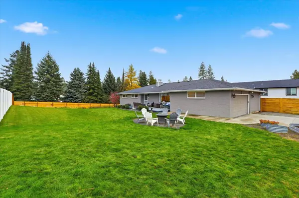 1007 E Farwell Rd, Spokane, WA 99208