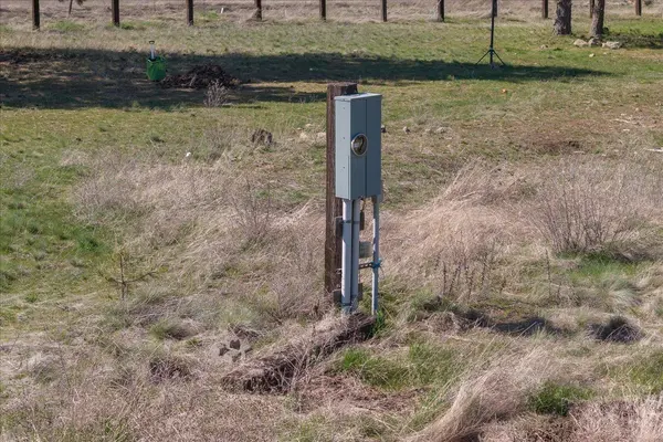 12812 N Dover Rd, Nine Mile Falls, WA 99026