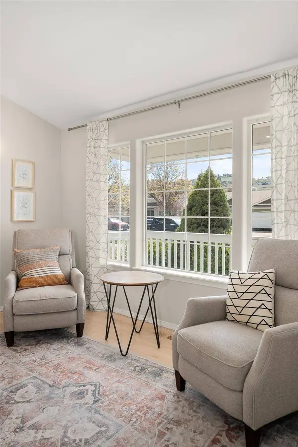 624 N Homestead Dr, Liberty Lake, WA 99019