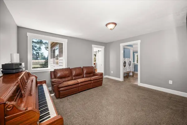 5056 S Wallbridge Rd, Deer Park, WA 99006