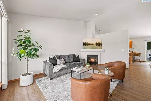 2418 S Arthur Ct., Kennewick, WA 99338