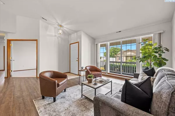 2418 S Arthur Ct., Kennewick, WA 99338