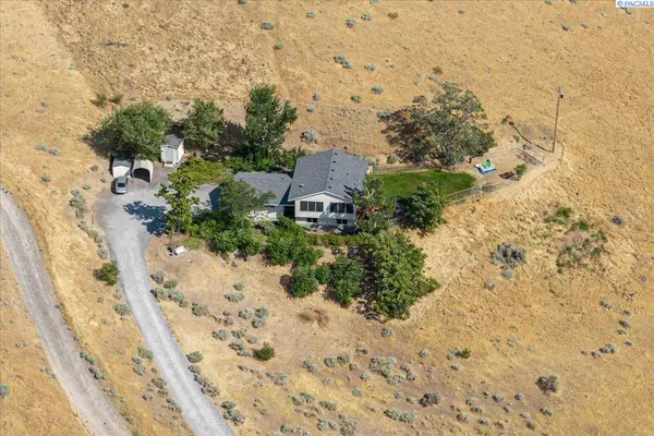 73805 N Demoss Rd, Benton City, WA 99320