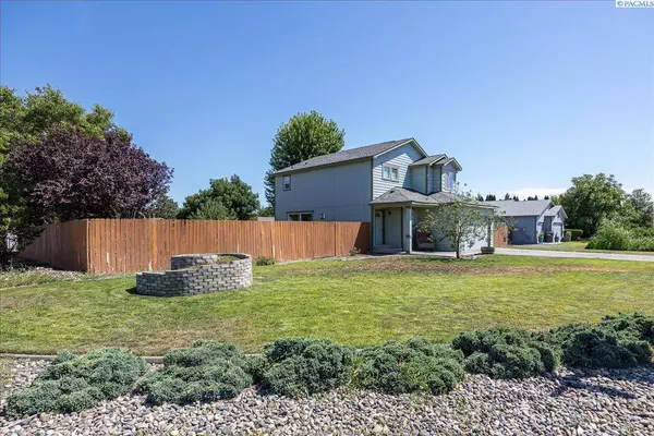 1600 Ala Moana Way, West Richland, WA 99353