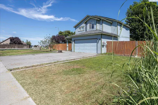 1600 Ala Moana Way, West Richland, WA 99353