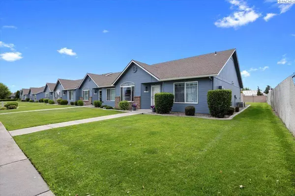 2515 W Grand Ronde Unit D, Kennewick, WA 99336