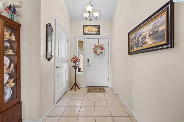 2900 S Tacoma Pl, Kennewick, WA 99337