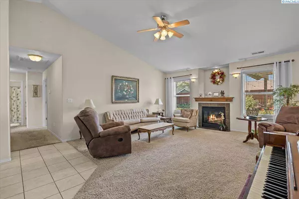 2900 S Tacoma Pl, Kennewick, WA 99337