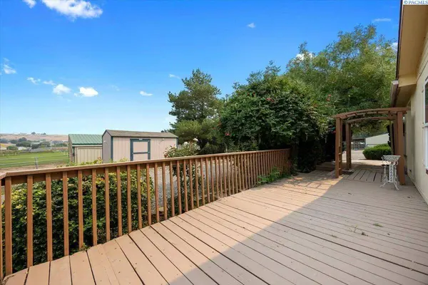 59104 E Main Pr Se, Benton City, WA 99320