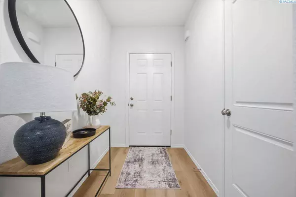 1309 Winslow Avenue Unit B, Richland, WA 99354