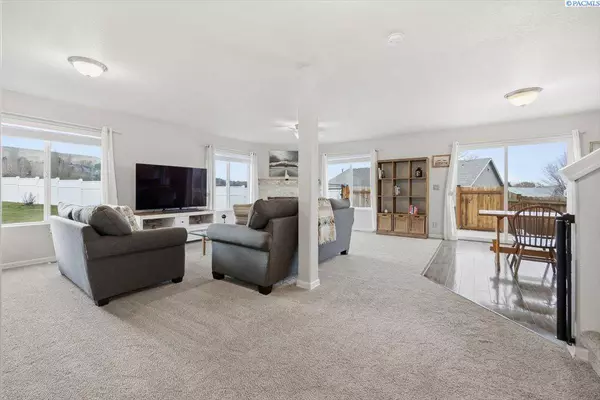 5324 S Cascade Pl, Kennewick, WA 99337