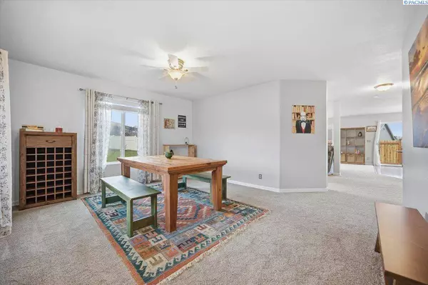 5324 S Cascade Pl, Kennewick, WA 99337