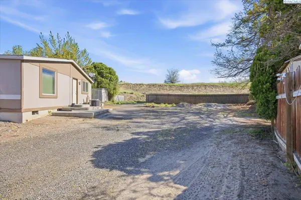 1041 S Gum St., Kennewick, WA 99337