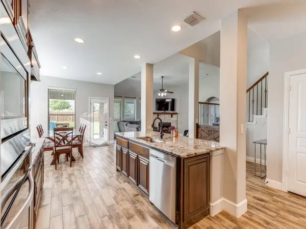 1605 Barnard Lane, Savannah, TX 76227