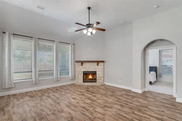 1605 Barnard Lane, Savannah, TX 76227